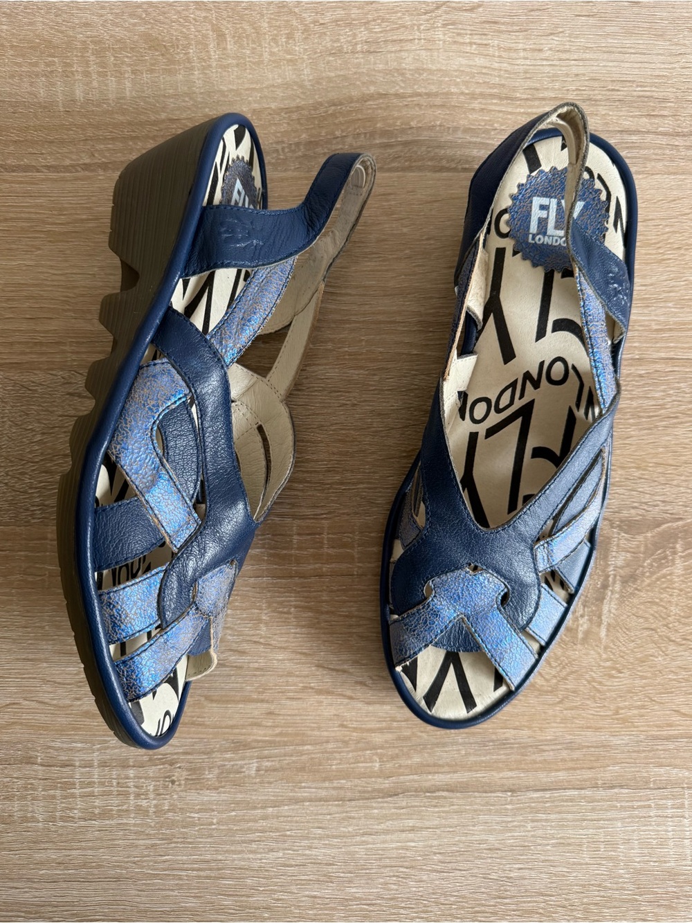 Fly London Yadi blue metallic leather peep-toe low wedge sandals Sz 29/8-8.5